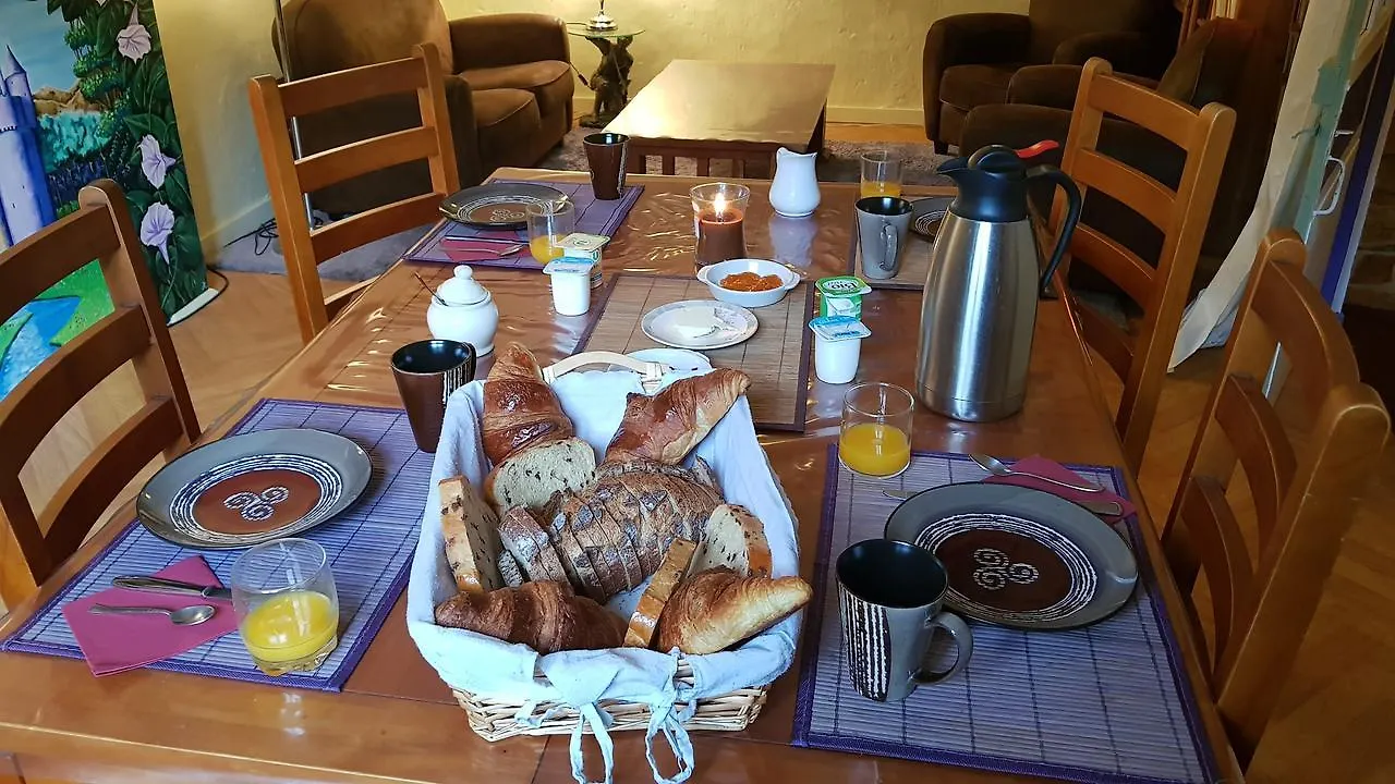 Couette-café Chambres D'Hotes La Maison Du Graal Paimpont France